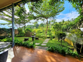 The Wiltshire Dago Pakar - Hillside Villa MAX 12 ORANG